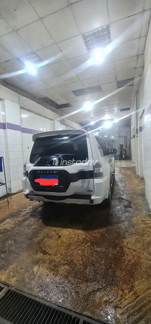 Mitsubishi Pajero 2018 White Used for Sale - 1