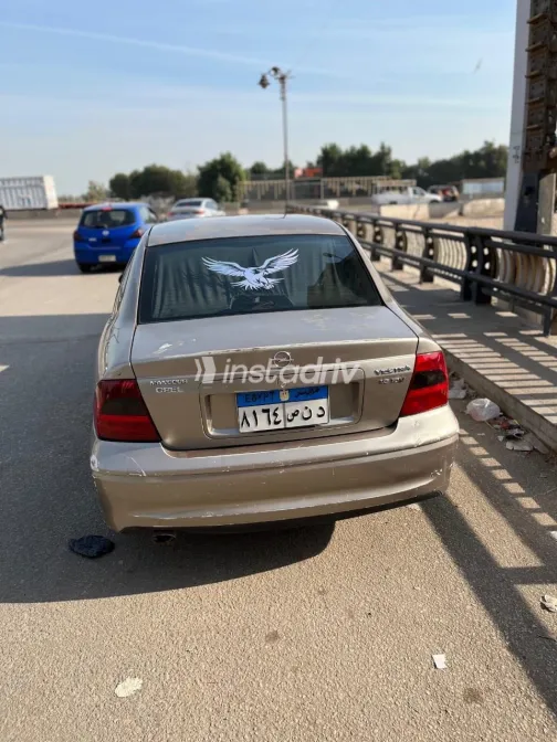 اوبل فيكترا 2003 أبيض مستعملة للبيع - 2