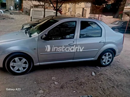 رينو لوجان 2011 أبيض مستعملة للبيع - 2