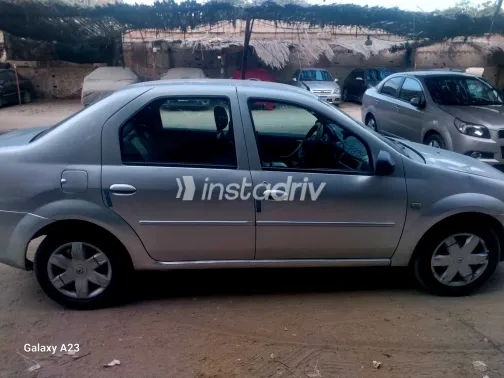 رينو لوجان 2011 أبيض مستعملة للبيع - 9