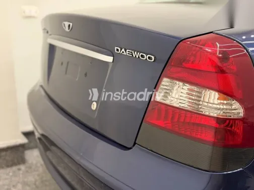 دايو نوبيرا 2004 أزرق غامق مستعملة للبيع - 3