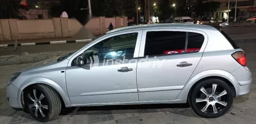 اوبل أسترا 2008 فضي مستعملة للبيع - 7