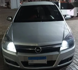 اوبل أسترا 2008 فضي مستعملة للبيع