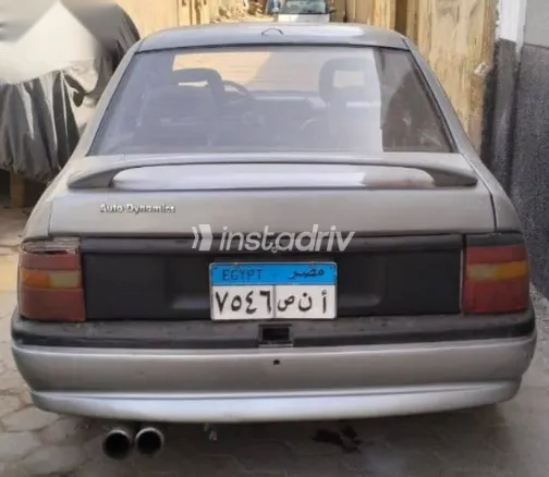 اوبل فيكترا 1995 بيج مستعملة للبيع - 2