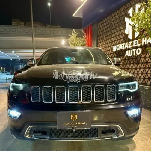 جيب جراند شيروكي 2019 أسود مستعملة للبيع - 2