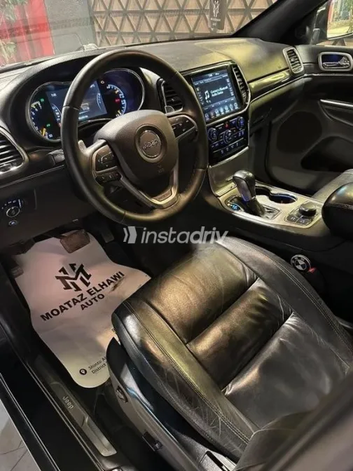 جيب جراند شيروكي 2019 أسود مستعملة للبيع - 3