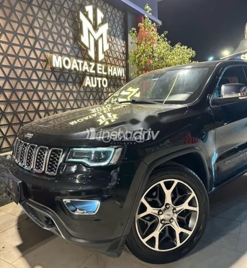 جيب جراند شيروكي 2019 أسود مستعملة للبيع - 5