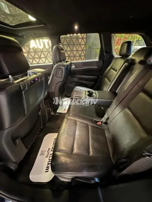 جيب جراند شيروكي 2019 أسود مستعملة للبيع - 8