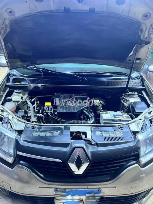 Renault Logan 2015 Gold Used for Sale - 2