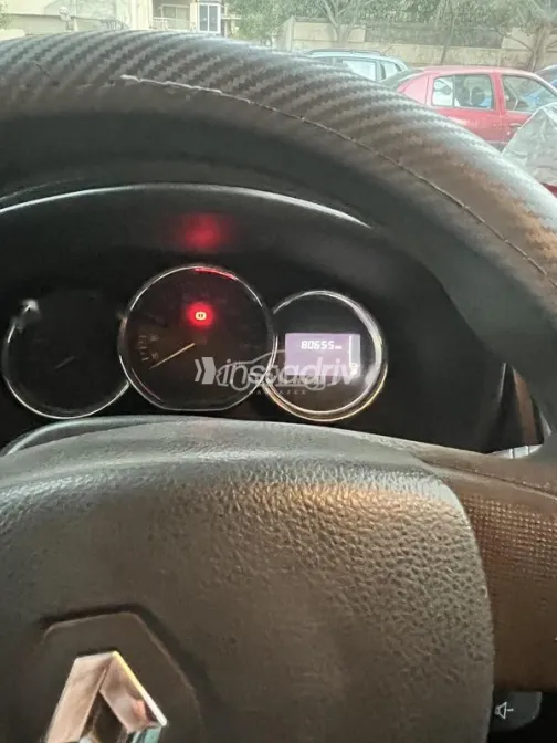 Renault Logan 2015 Gold Used for Sale - 3