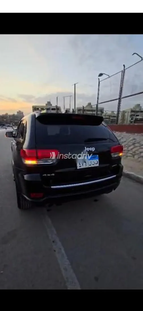 Jeep Grand Cherokee 2018 White Used for Sale - 6