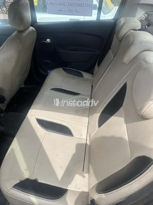 Renault Logan 2015 Bronze Used for Sale - 9