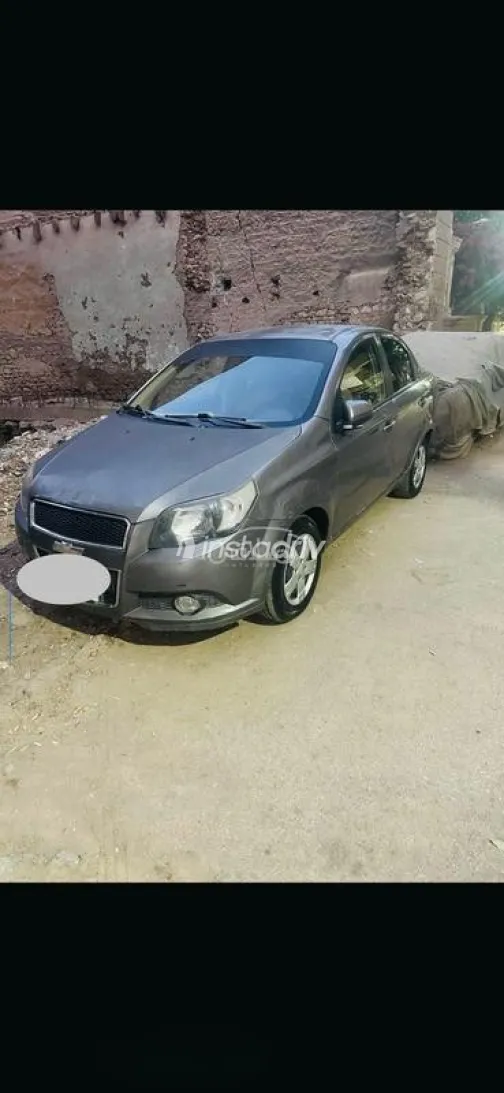شيفروليه افيو 2015 رمادي مستعملة للبيع - 2