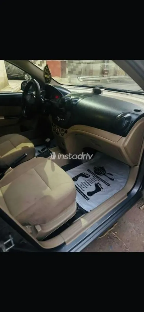 شيفروليه افيو 2015 رمادي مستعملة للبيع - 7