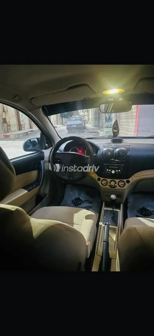 شيفروليه افيو 2015 رمادي مستعملة للبيع - 8