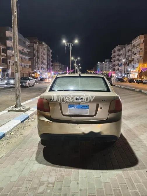 Kia Rio 2011 Gold Used for Sale - 4