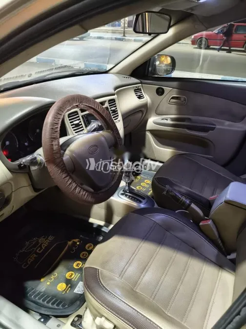 Kia Rio 2011 Gold Used for Sale - 7