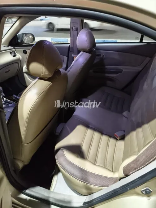 Kia Rio 2011 Gold Used for Sale - 9