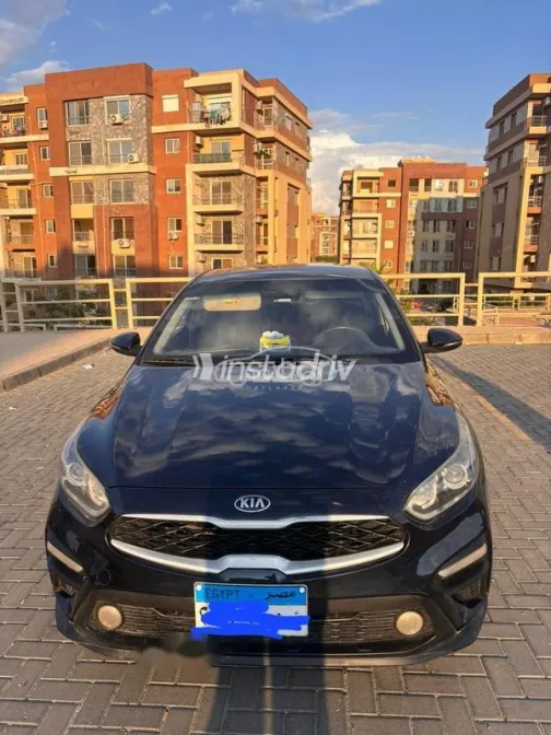 كيا جراند سيراتو 2019 أبيض مستعملة للبيع - 2