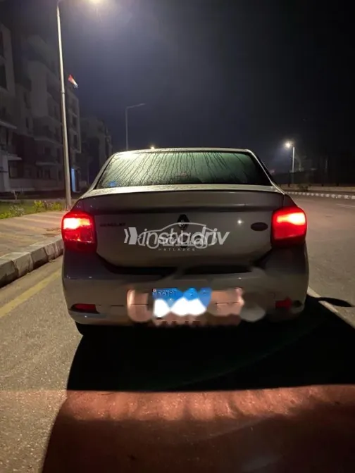 Renault Logan 2017 Silver Used for Sale - 1