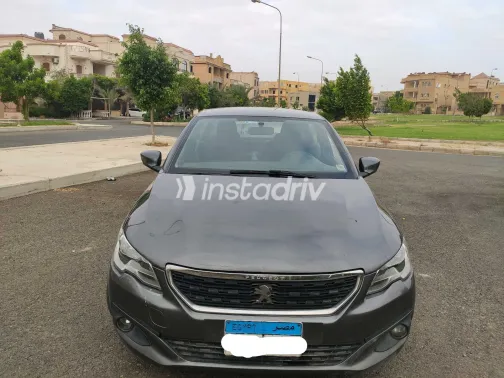 بيجو 301 2020 أبيض مستعملة للبيع - 9