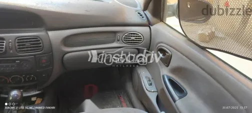 Renault Megane 2001 Green Used for Sale - 1