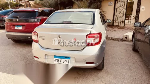 Renault Logan 2017 Silver Used for Sale - 3