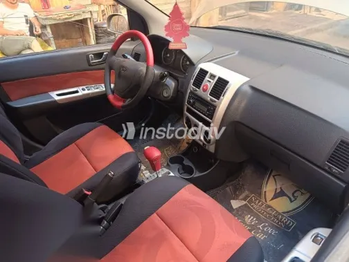 هيونداي جيتز 2008 ذهبي مستعملة للبيع - 3