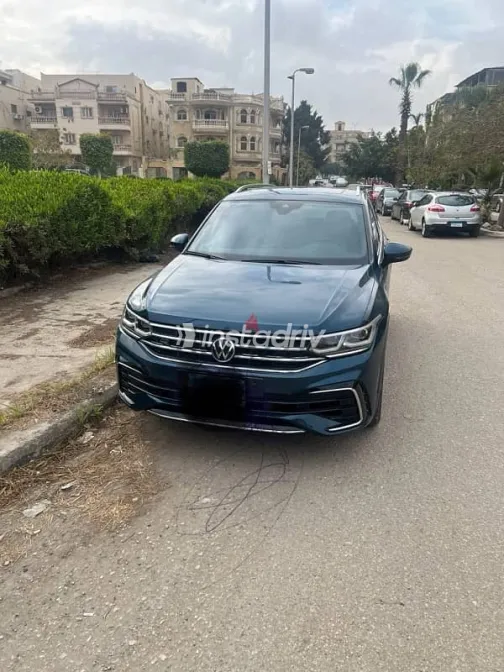 فولكس فاغن تيجون 2021 أزرق غامق مستعملة للبيع - 1