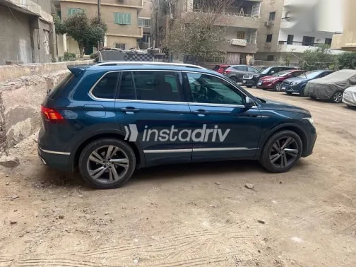 فولكس فاغن تيجون 2021 أزرق غامق مستعملة للبيع - 3