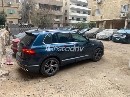 فولكس فاغن تيجون 2021 أزرق غامق مستعملة للبيع - 4