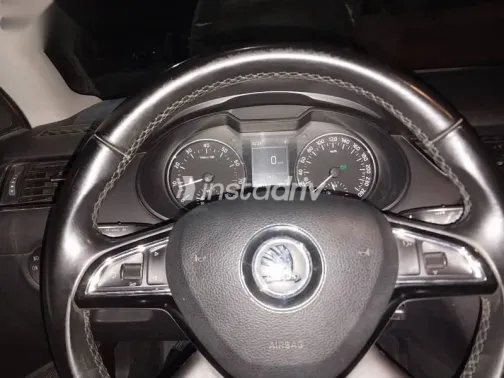 Skoda Octavia 2016 Red Used for Sale - 4