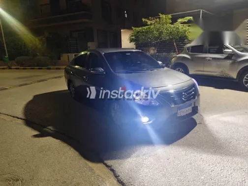 نيسان صنى 2022 رمادي مستعملة للبيع - 4