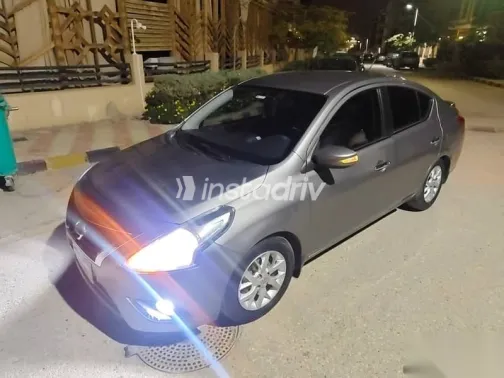 نيسان صنى 2022 رمادي مستعملة للبيع - 5