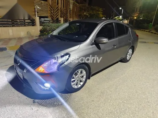 نيسان صنى 2022 رمادي مستعملة للبيع - 6