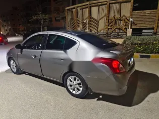 نيسان صنى 2022 رمادي مستعملة للبيع