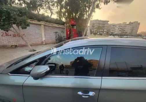 كيا كارينز 2016 رمادي مستعملة للبيع - 5