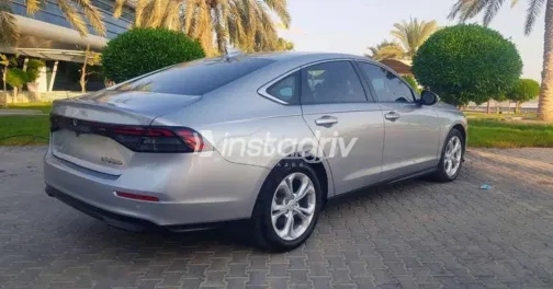 هوندا أكورد 2023 فضي مستعملة للبيع - 1