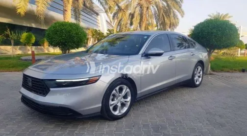هوندا أكورد 2023 فضي مستعملة للبيع - 2