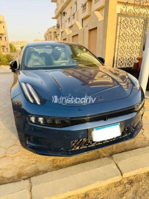 زيكر 001 2023 أزرق غامق مستعملة للبيع - 1