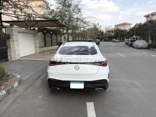 مرسيدس GLC 200 2024 أبيض مستعملة للبيع - 4