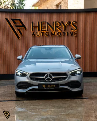 مرسيدس C 180 2023 أبيض مستعملة للبيع