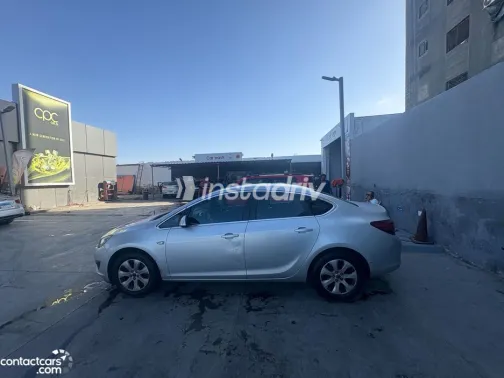 اوبل أسترا 2021 أبيض مستعملة للبيع - 5