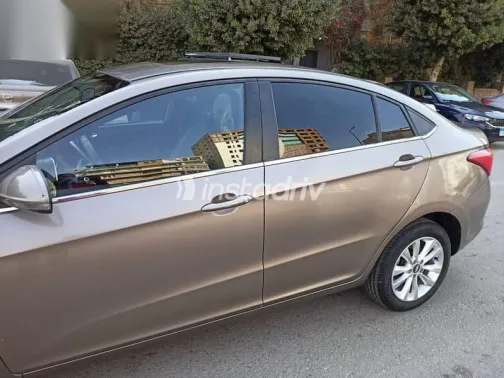 شيرى اريزو 3 2023 فضي مستعملة للبيع - 4