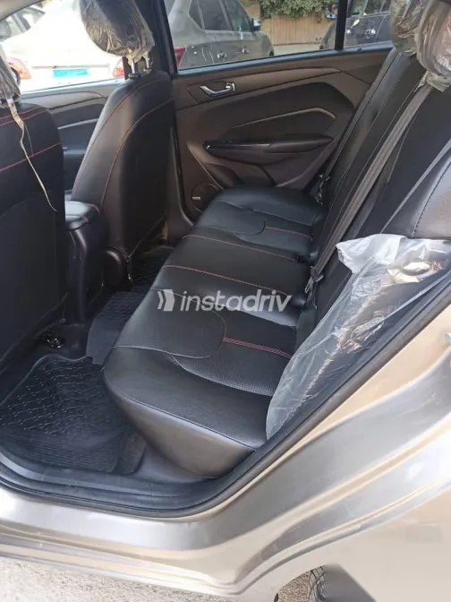 شيرى اريزو 3 2023 فضي مستعملة للبيع - 6