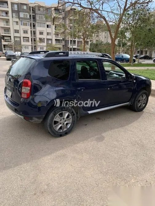 رينو داستر 2016 أزرق غامق مستعملة للبيع - 4