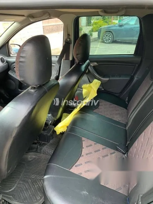 رينو داستر 2016 أزرق غامق مستعملة للبيع - 9