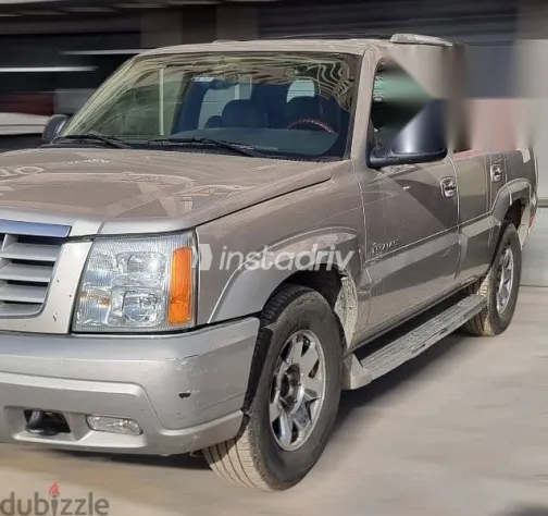 Cadillac Escalade 2005 Gold Used for Sale - 2