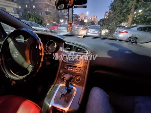 بيجو 5008 2014 رمادي مستعملة للبيع - 3