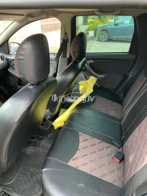 Renault Duster 2016 Dark Blue Used for Sale - 8